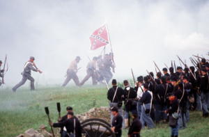 Reenactment of the Battle of Gettysburg in 2003. (Robert London / The Baltimore Sun)   